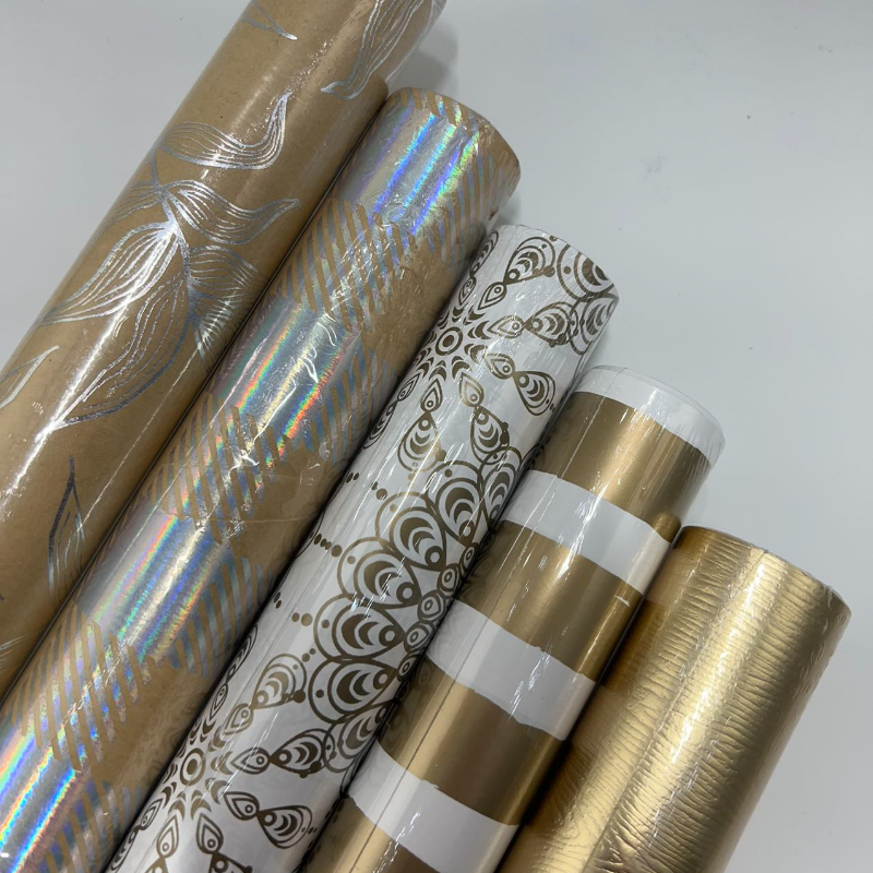 WRAPLA Christmas Wrapping paper - Design Pattern For Wedding, Birthdays, Valentines, Christmas Party- 4 Rolls 76 X 305cm, 1 Rolls 76 x 200cm